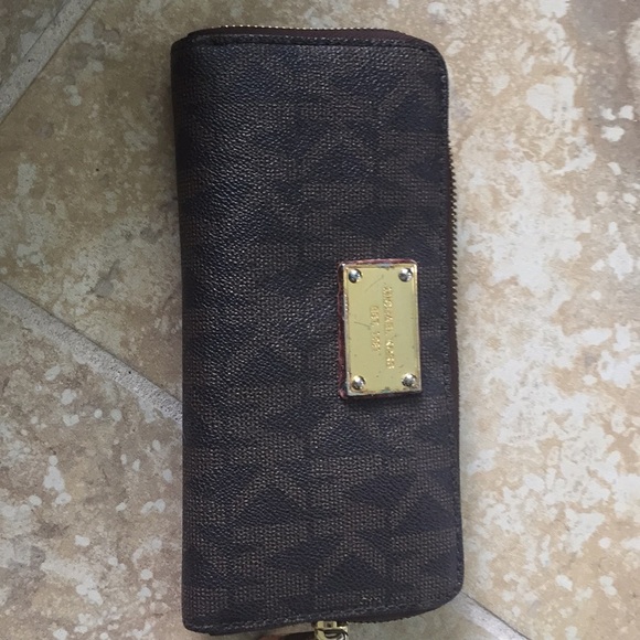 Handbag - Picture 8 of 8